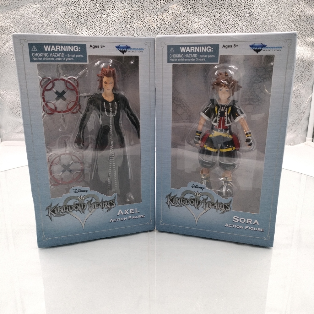 2017 Disney Kingdom Heart's Axel & Sora(Black & Yellow) Action Figures